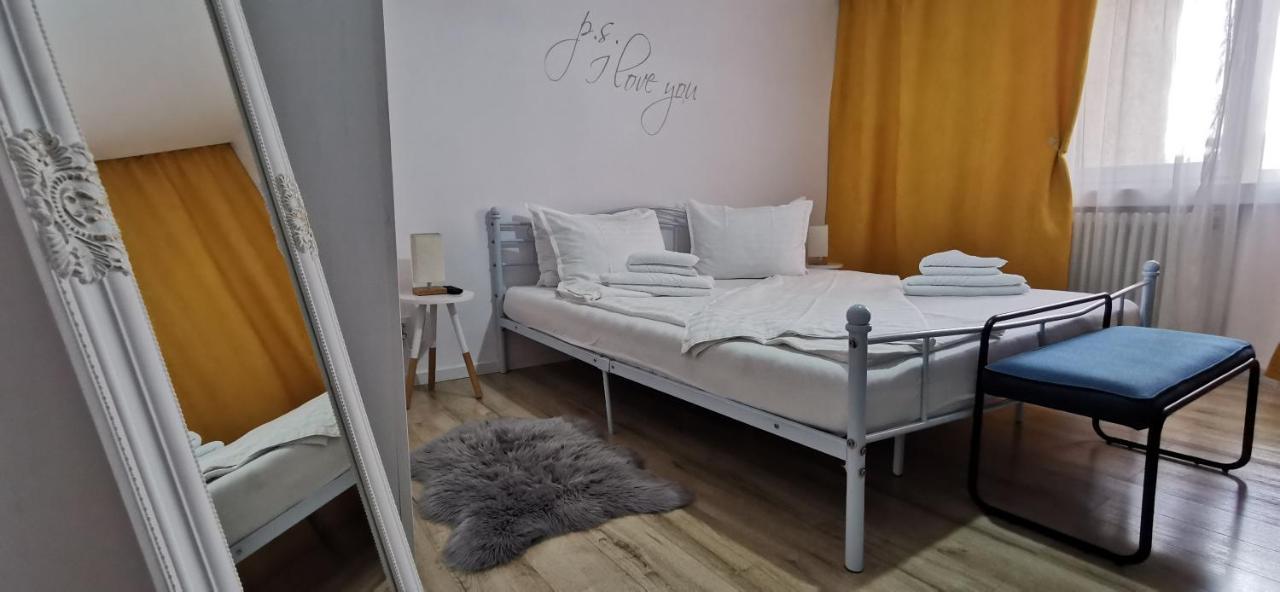 Ferienwohnung The Pearl Of The Citadel Alba Iulia Exterior foto