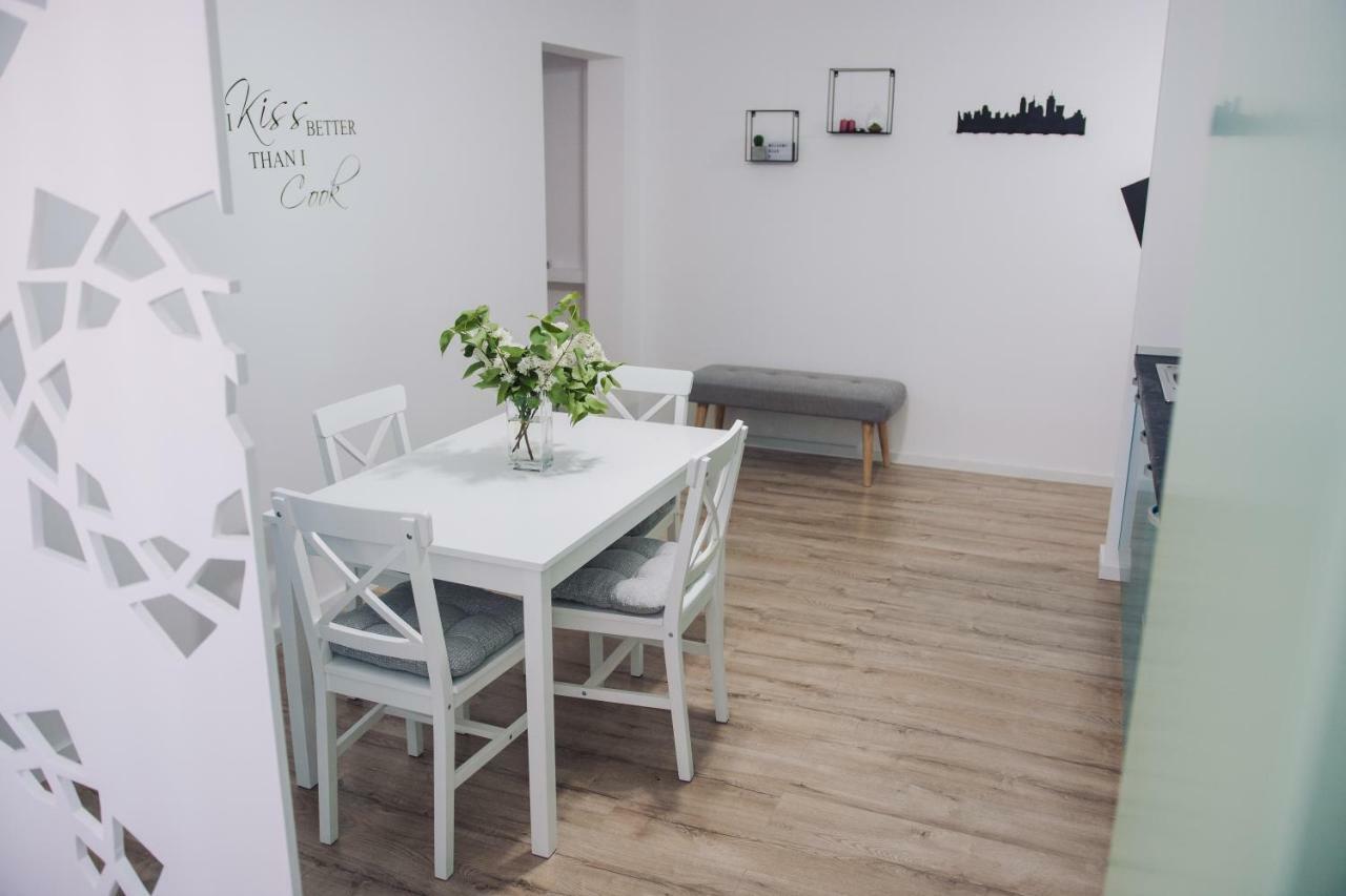 Ferienwohnung The Pearl Of The Citadel Alba Iulia Exterior foto